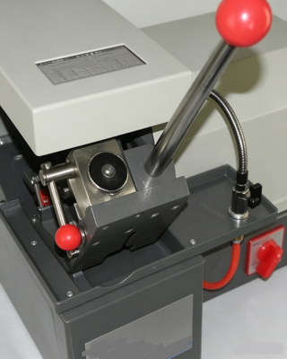 HC-300E 금속 표본 절단 기계 물 냉각 실험실 샘플 절단기